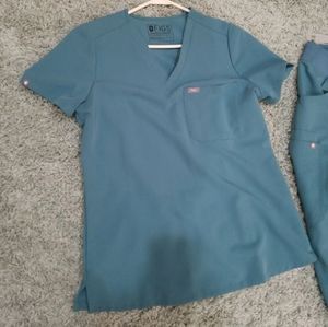 Figs scrubs set